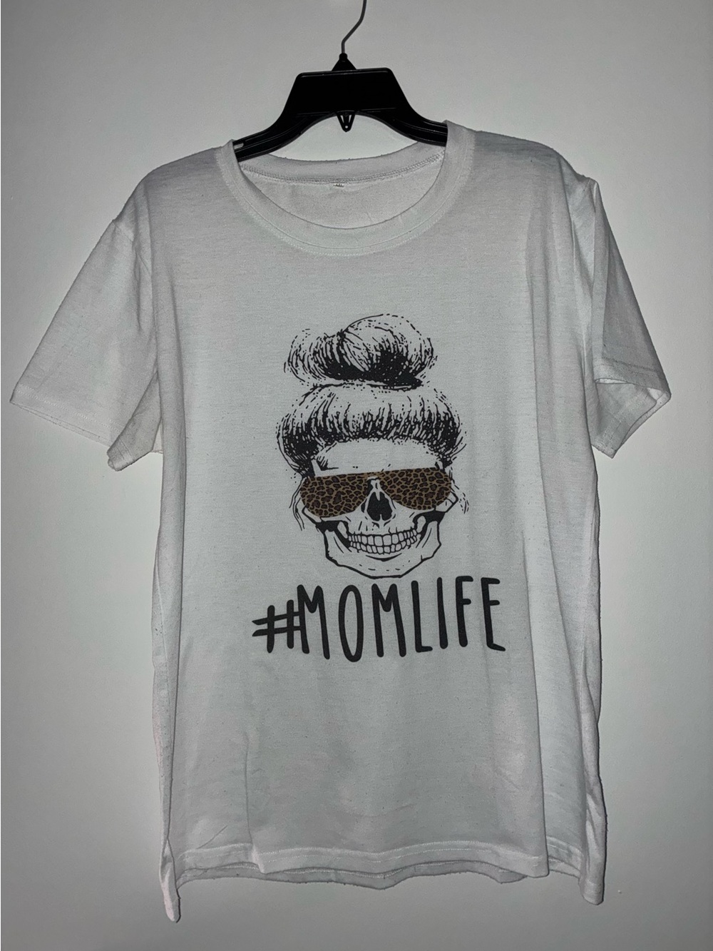 SHEIN White #MOMLIFE Graphic Tee with Leopard Accent